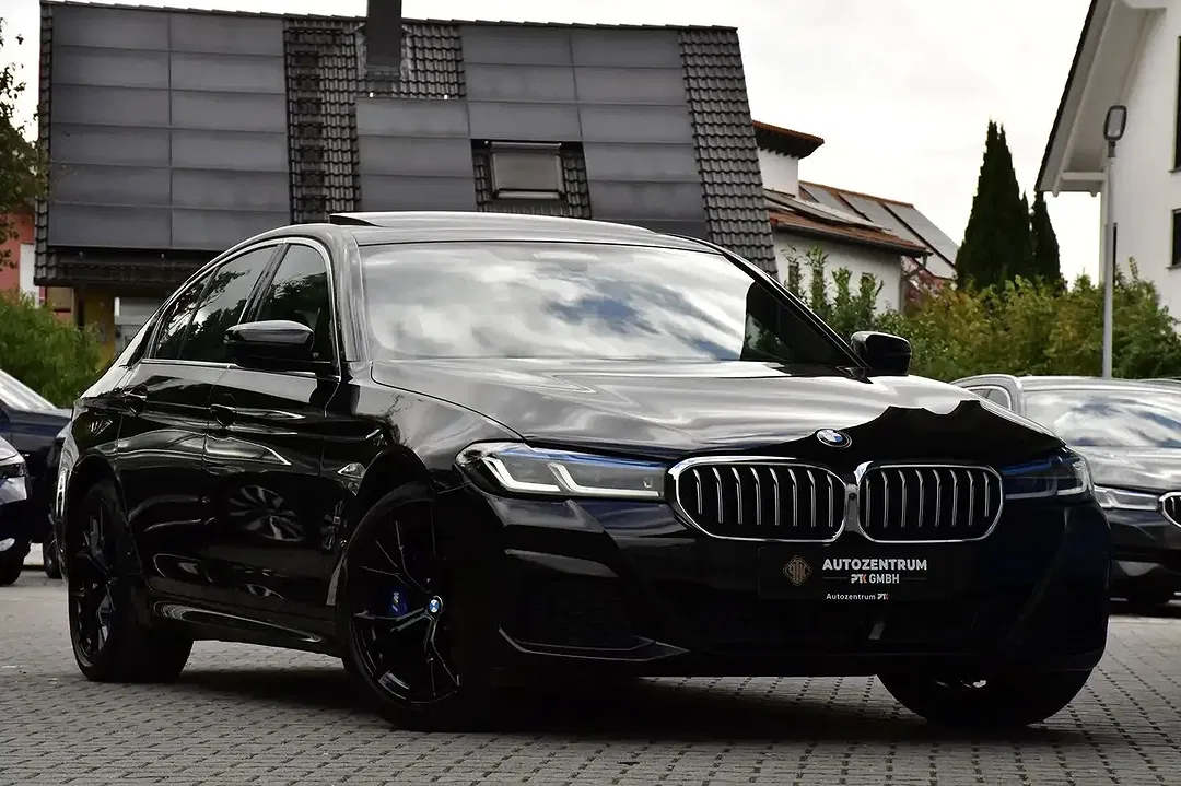 BMW 530 xDrive M Sport - Thumbnail 3