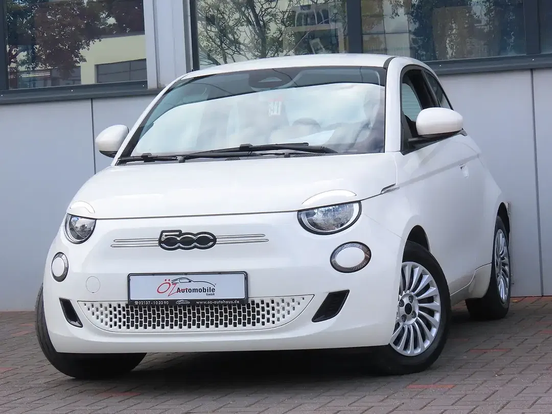 Fiat 500e - Thumbnail 4