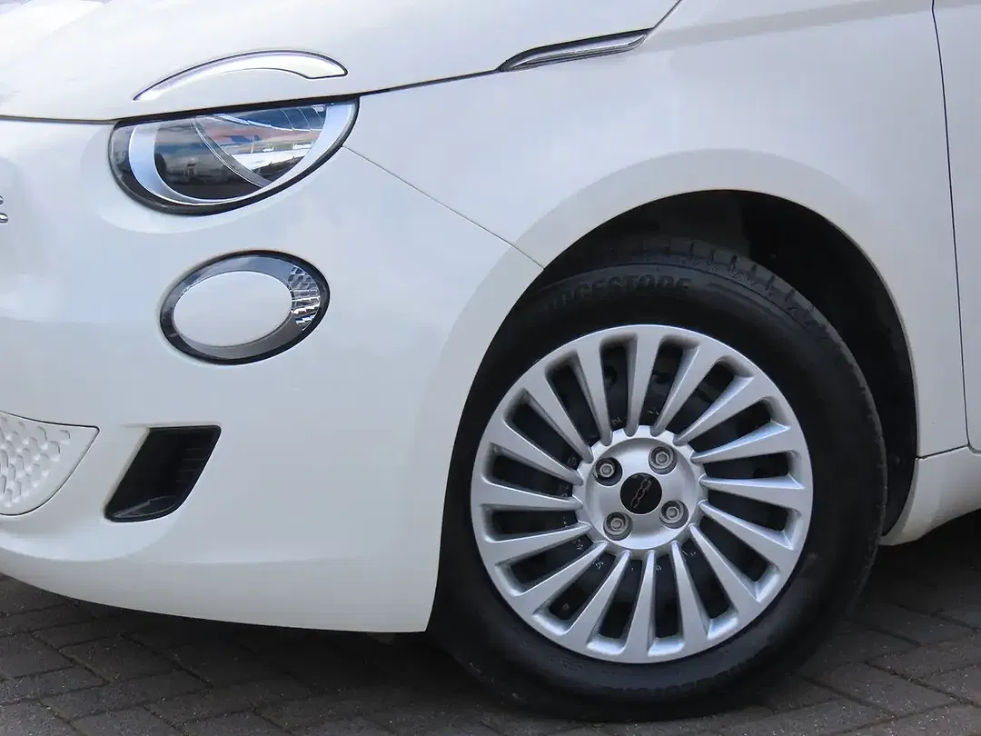 Fiat 500e - Thumbnail 5