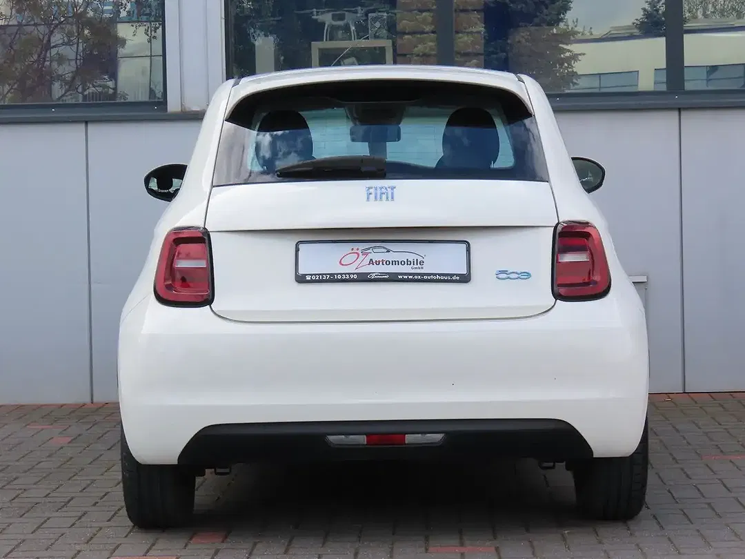 Fiat 500e - Thumbnail 7