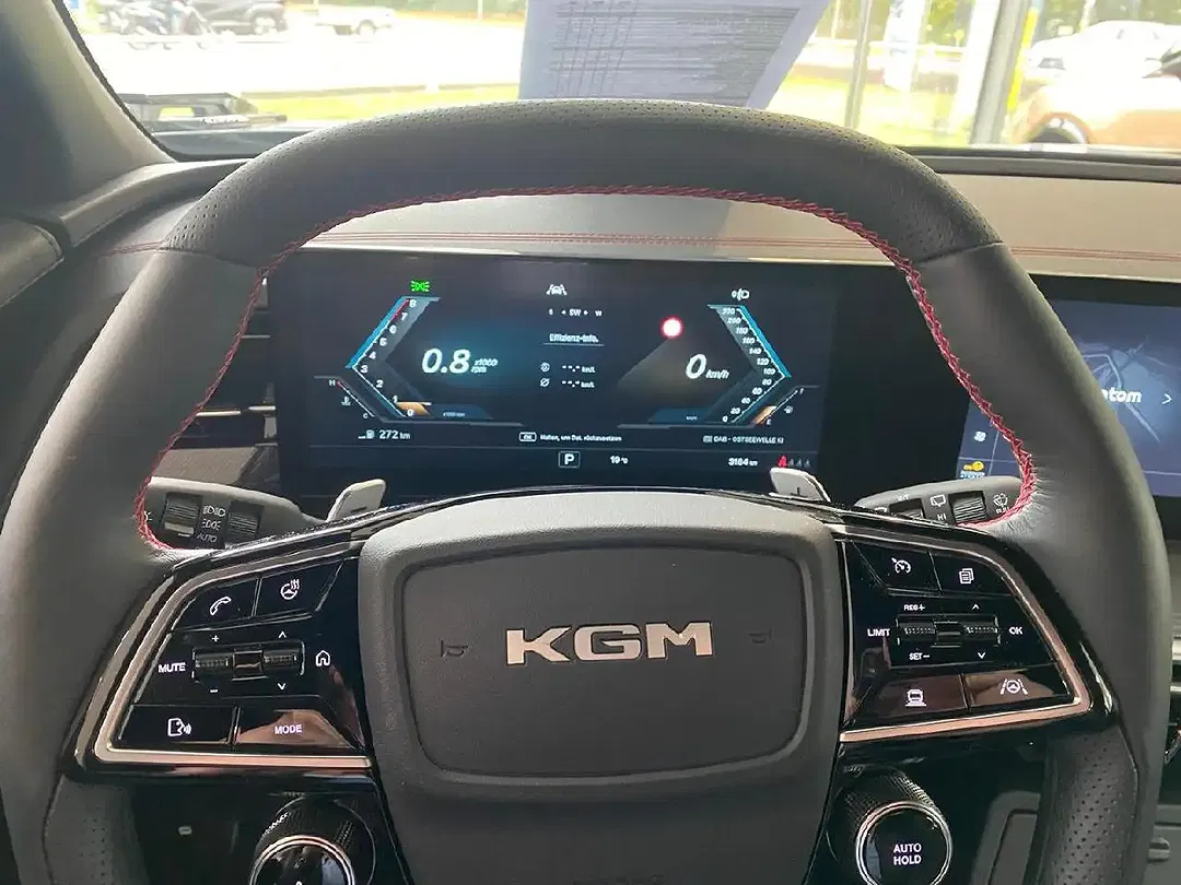 KGM Actyon - Thumbnail 6