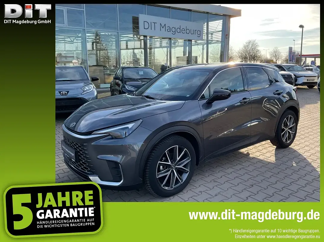 Lexus LBX 1.5 Emotion - foto 1
