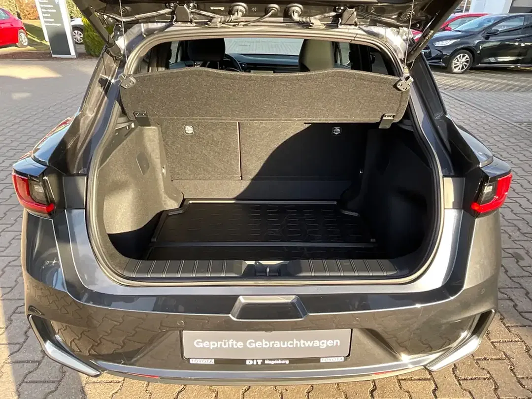 Lexus LBX 1.5 Emotion - Thumbnail 13