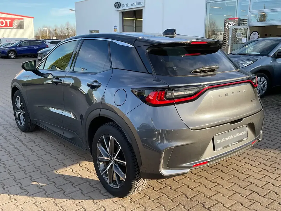 Lexus LBX 1.5 Emotion - Thumbnail 5