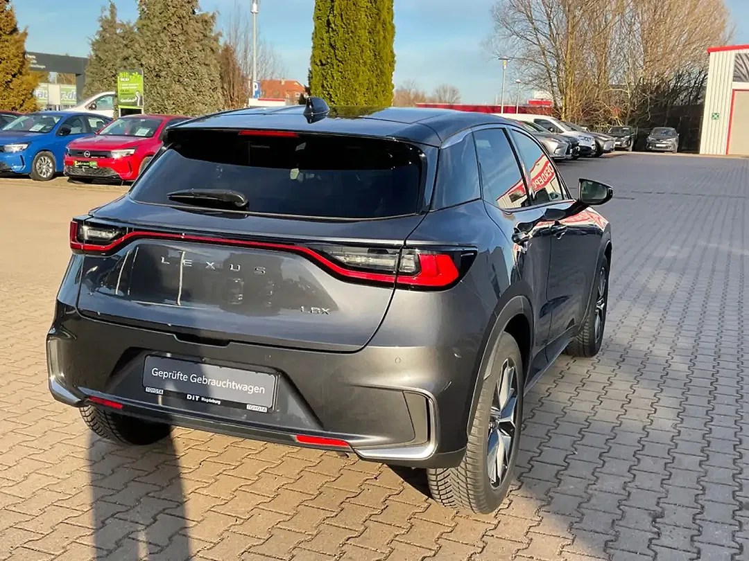 Lexus LBX 1.5 Emotion - Thumbnail 7