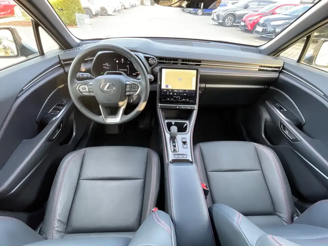 Lexus LBX 1.5 Emotion - Thumbnail 8