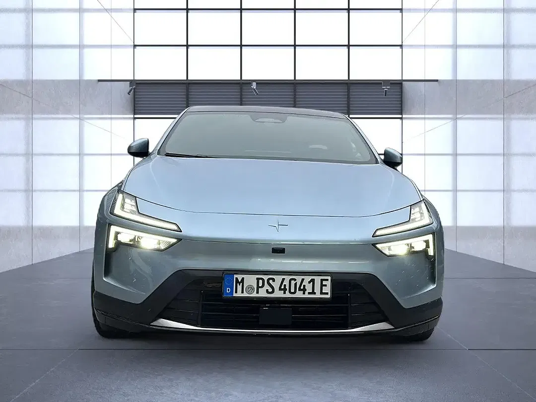 Polestar 4 - Thumbnail 5