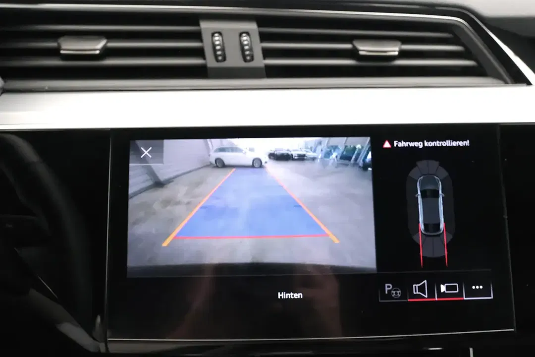 Audi Q8 50 e-tron quattro Sportback advanced - Thumbnail 11