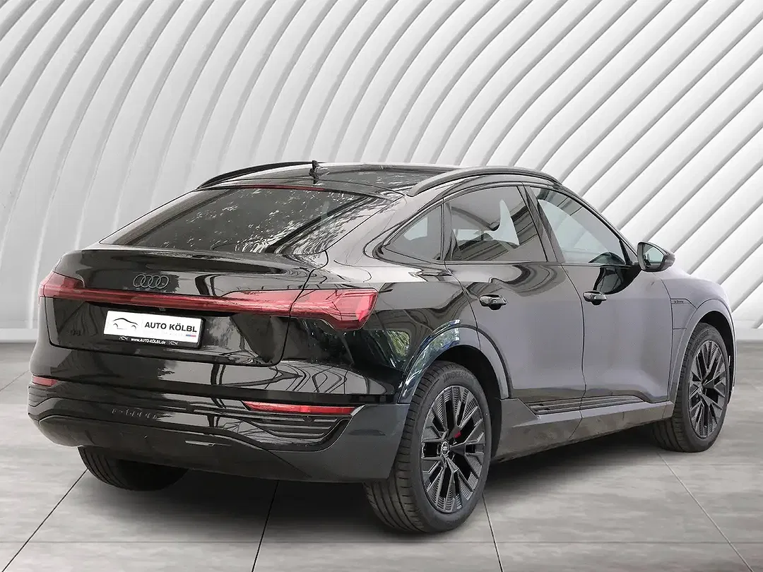 Audi Q8 50 e-tron quattro Sportback advanced - Thumbnail 4