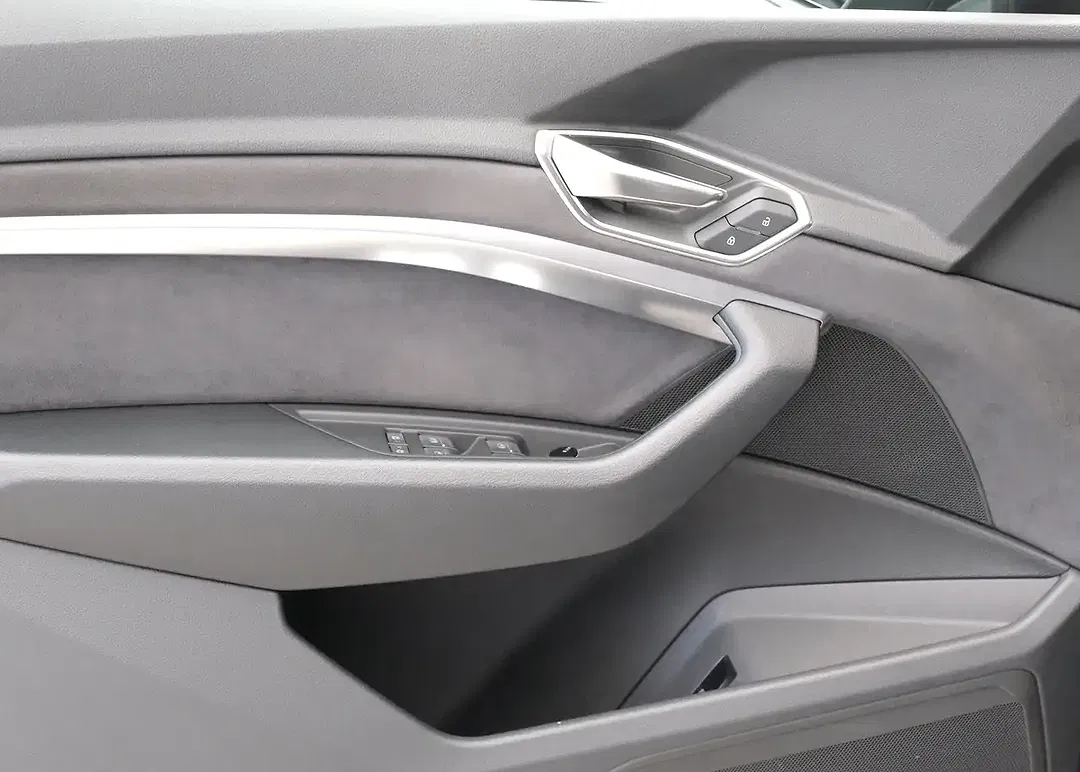 Audi Q8 50 e-tron quattro Sportback advanced - Thumbnail 9