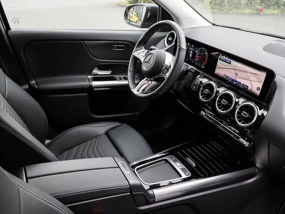 Mercedes-Benz GLA 200 Progressive Night - Thumbnail 3