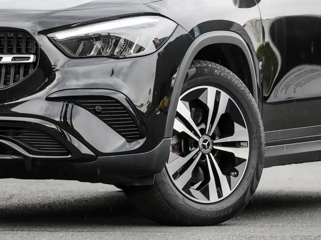 Mercedes-Benz GLA 200 Progressive Night - Thumbnail 5