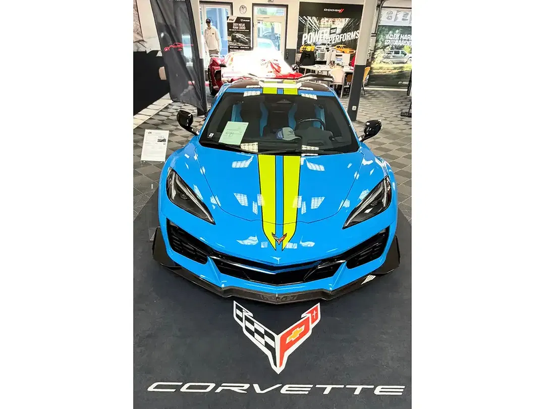 Corvette C8 E-Ray Coupe 3LZ - Thumbnail 8