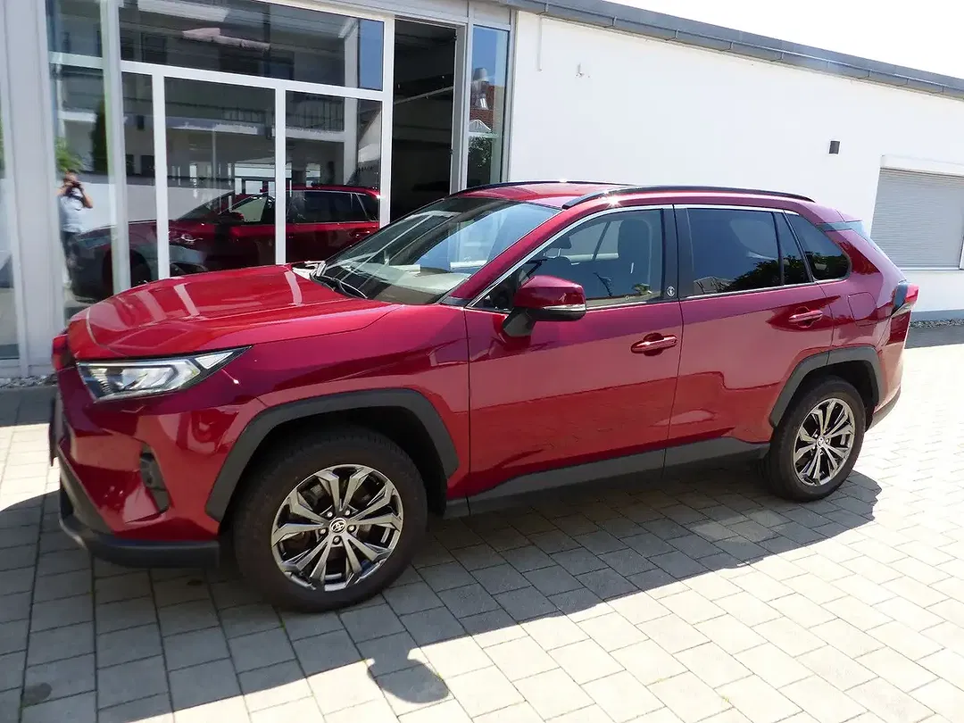 Toyota RAV 4 Hybrid - Thumbnail 3