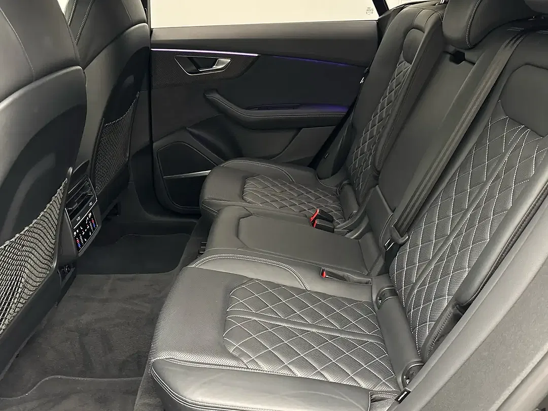Audi SQ8 4.0 TFSI quattro competition plus - Thumbnail 10