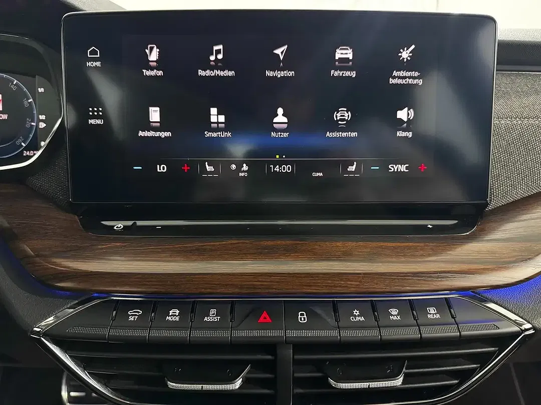 Skoda Octavia 2.0 TDI DSG 4x4 Scout - Thumbnail 15