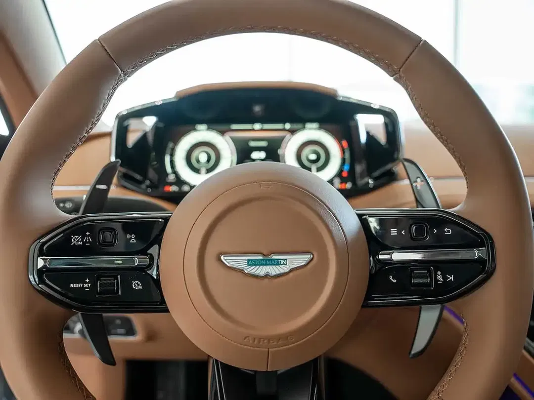 Aston Martin DB12 V8 S Coupe - Thumbnail 13