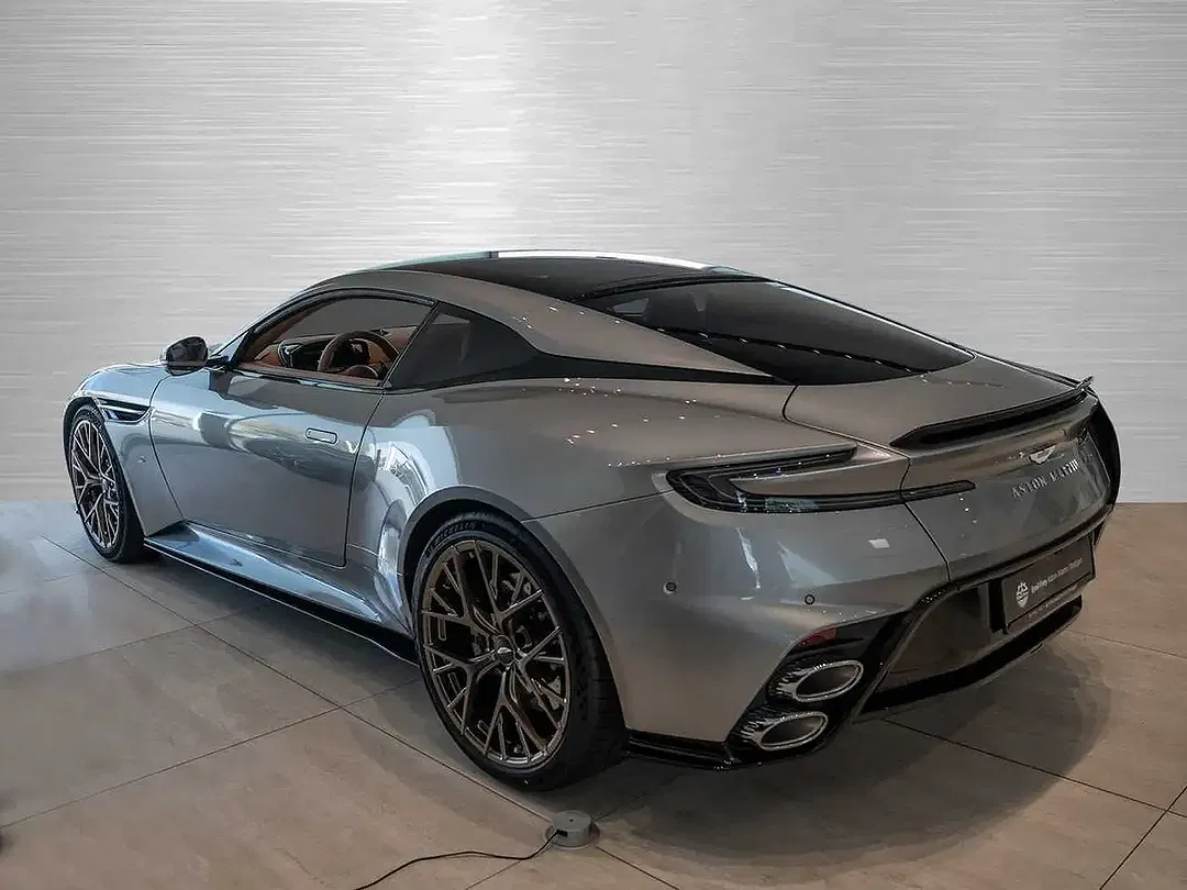 Aston Martin DB12 V8 S Coupe - foto 2