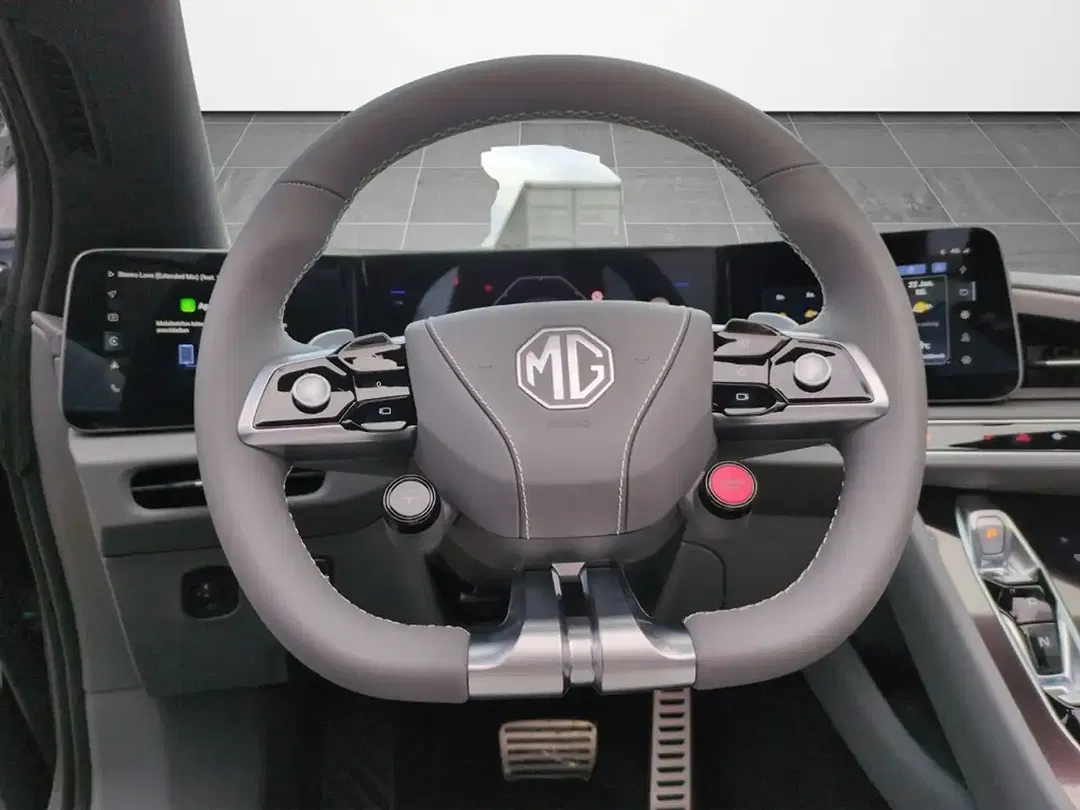 MG Cyberster EV - Thumbnail 7