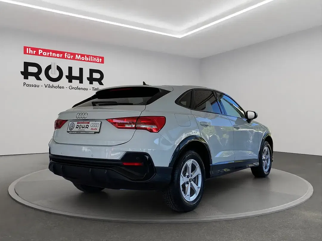 Audi Q3 35 TFSI S tronic Sportback S line - Thumbnail 4
