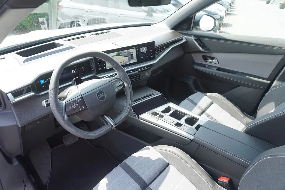 Opel Grandland Hybrid 1.2 Turbo AUT Ultimate Matrix LED - Thumbnail 12