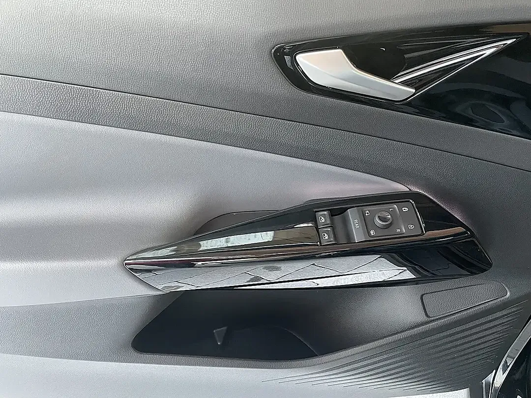 Volkswagen ID.4 Pro - Thumbnail 14