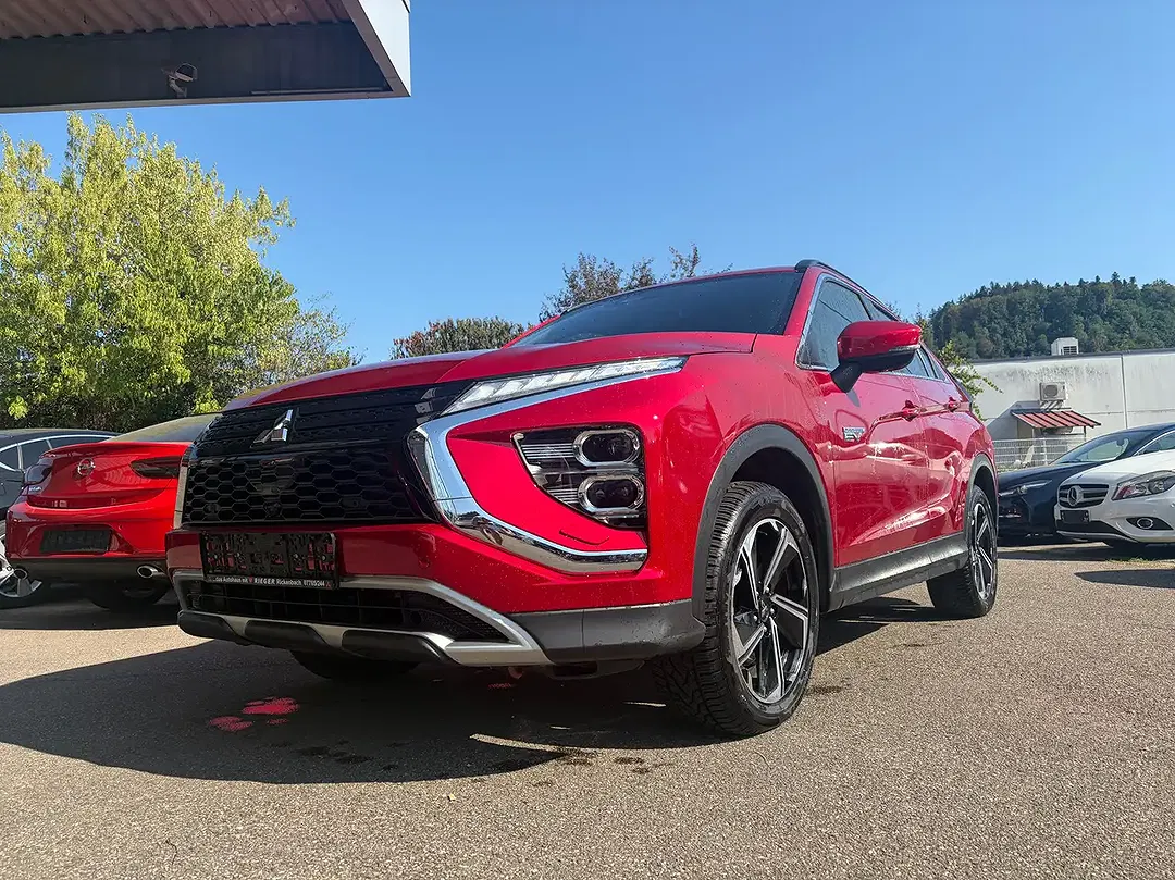 Mitsubishi Eclipse Cross Hybrid 4WD Intro Edition - foto 1