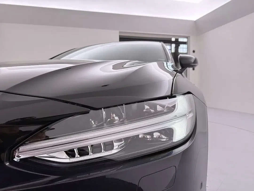 Volvo S90 T8 PHEV Hybrid AWD Recharge Ultimate Dark - Thumbnail 10