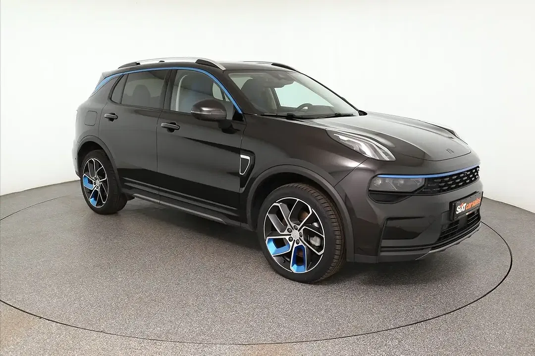 Lynk & Co 01 - foto 1