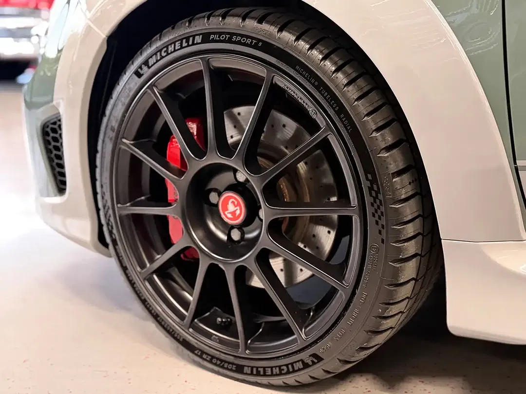Abarth 695 70th Anniversario - Thumbnail 16