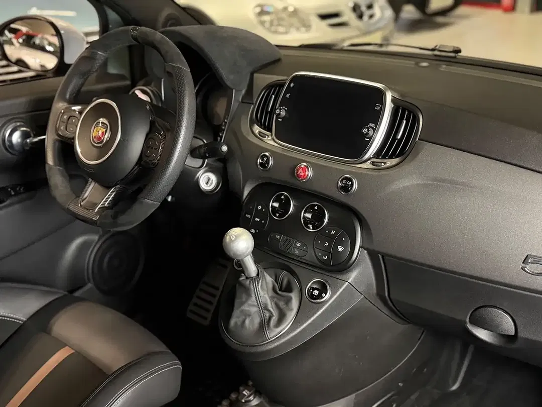Abarth 695 70th Anniversario - Thumbnail 17