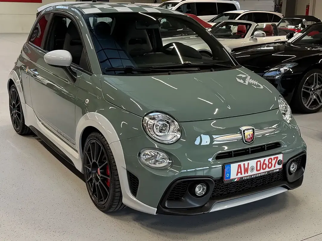 Abarth 695 70th Anniversario - Thumbnail 4