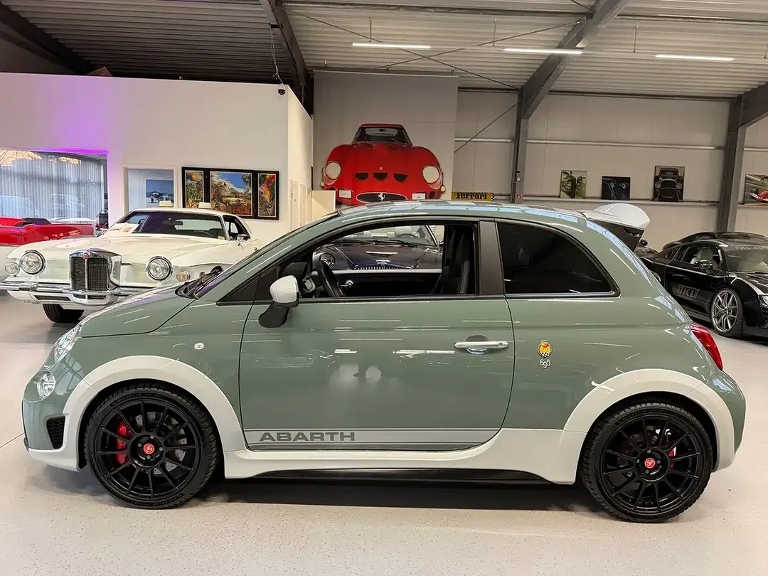 Abarth 695 70th Anniversario - Thumbnail 6