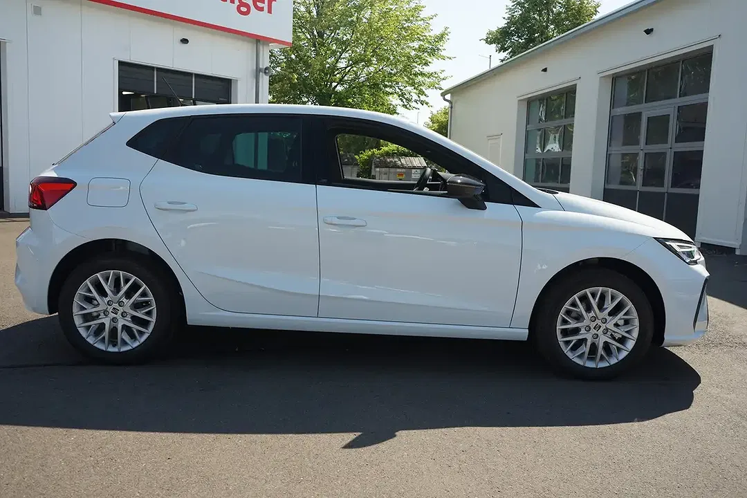 SEAT Ibiza 1.0 TSI DSG FR - foto 2