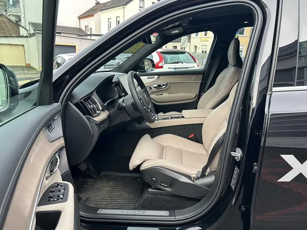 Volvo XC90 T8 AWD Ultra - Thumbnail 12