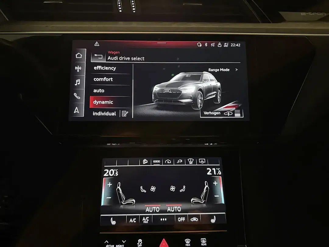 Audi SQ8 e-tron quattro Matrix LED - Thumbnail 13