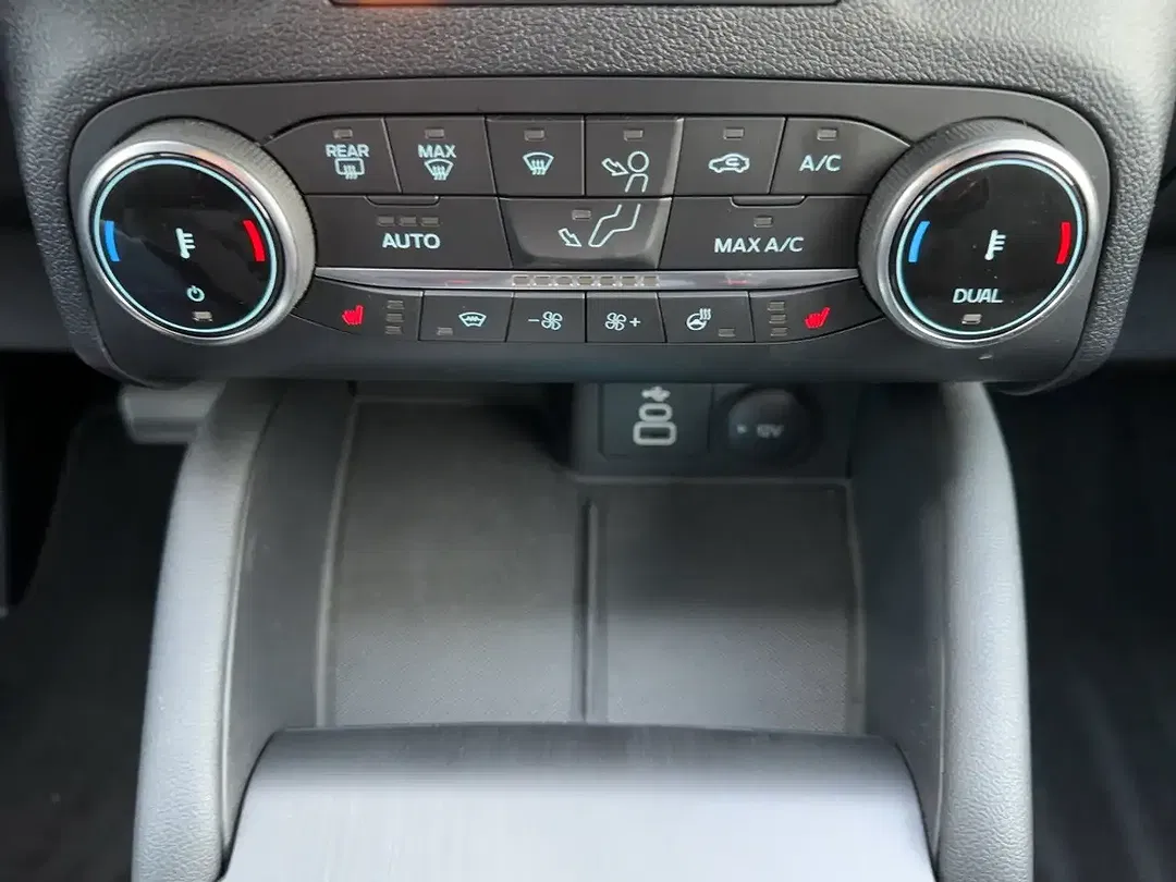 Ford Kuga ST-Line X - Thumbnail 10