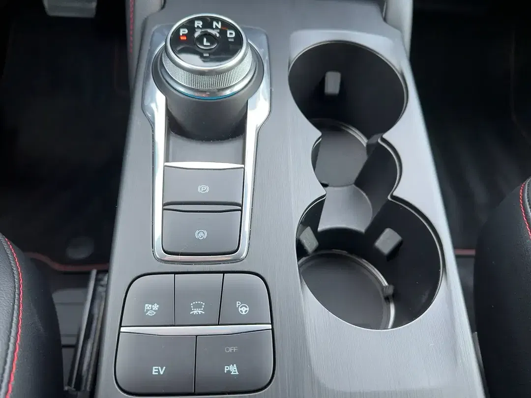Ford Kuga ST-Line X - Thumbnail 11