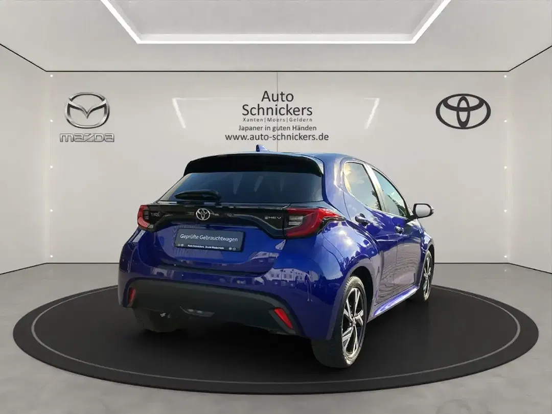 Toyota Yaris Hybrid Team Deutschland - Thumbnail 4