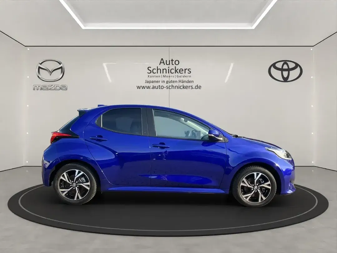 Toyota Yaris Hybrid Team Deutschland - Thumbnail 5