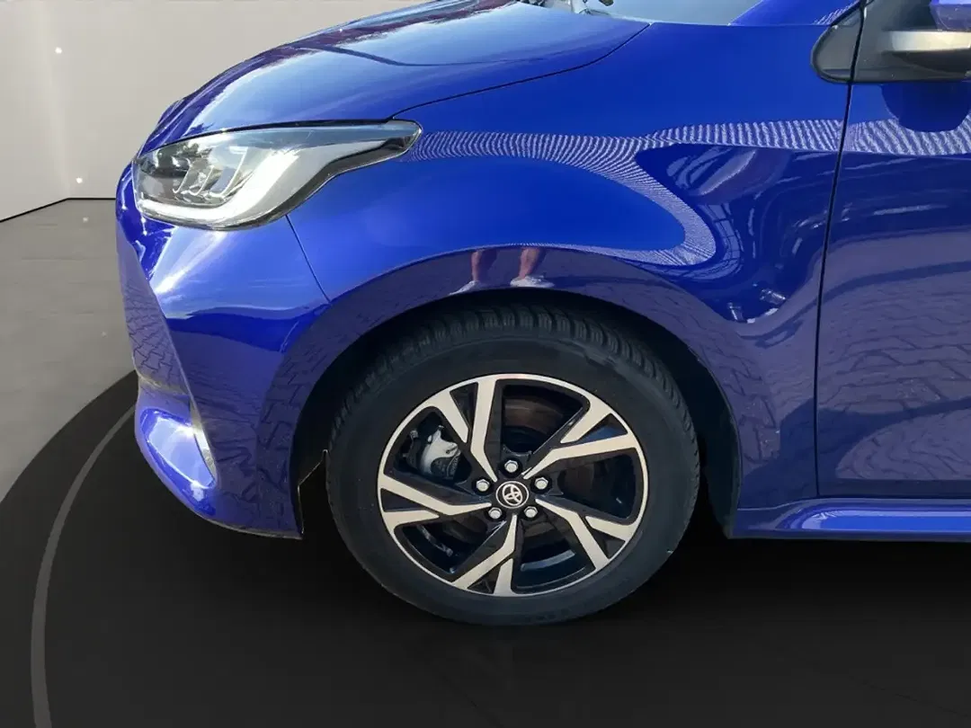 Toyota Yaris Hybrid Team Deutschland - Thumbnail 8