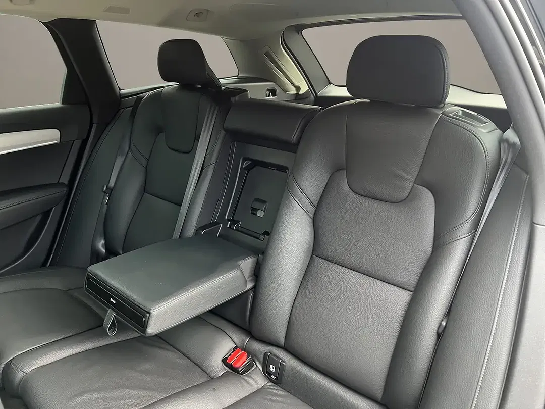 Volvo V90 T6 AWD Recharge Core - Thumbnail 12