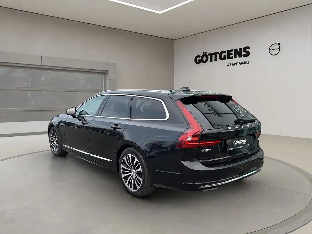 Volvo V90 T6 AWD Recharge Core - Thumbnail 3