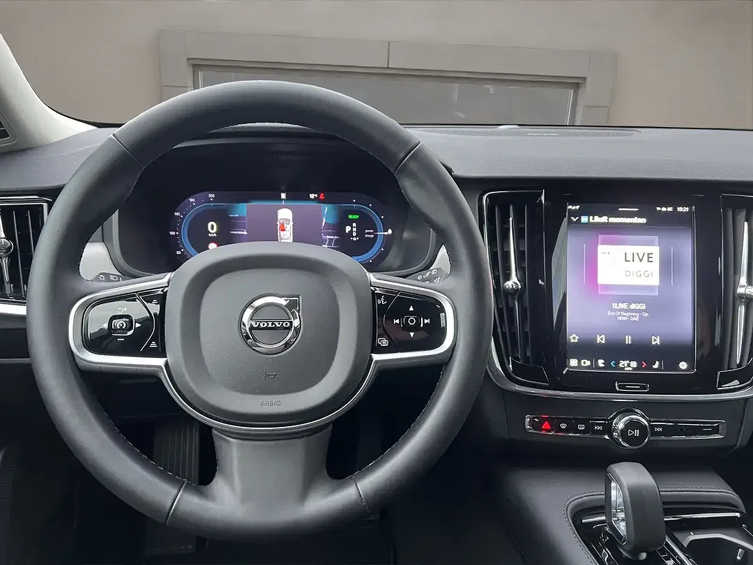Volvo V90 T6 AWD Recharge Core - Thumbnail 8