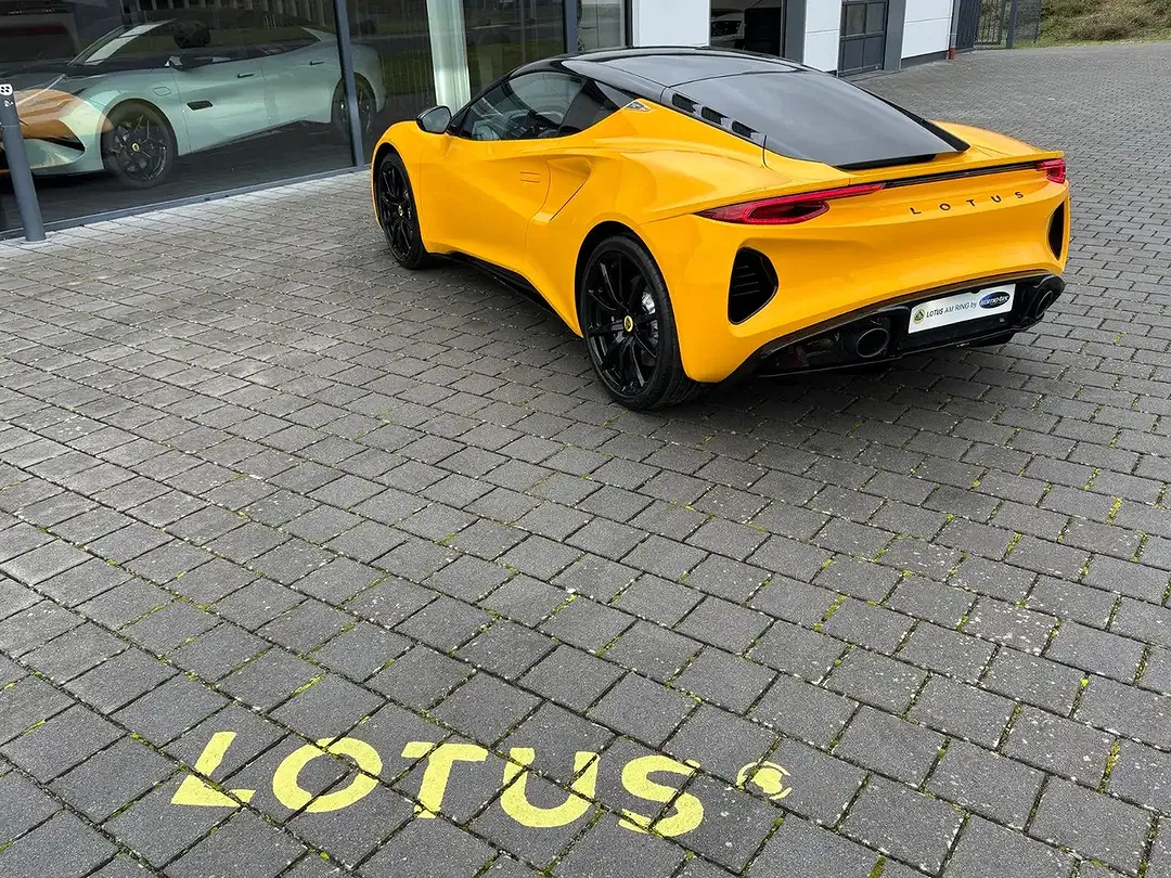 Lotus Emira V6 SE - Thumbnail 6