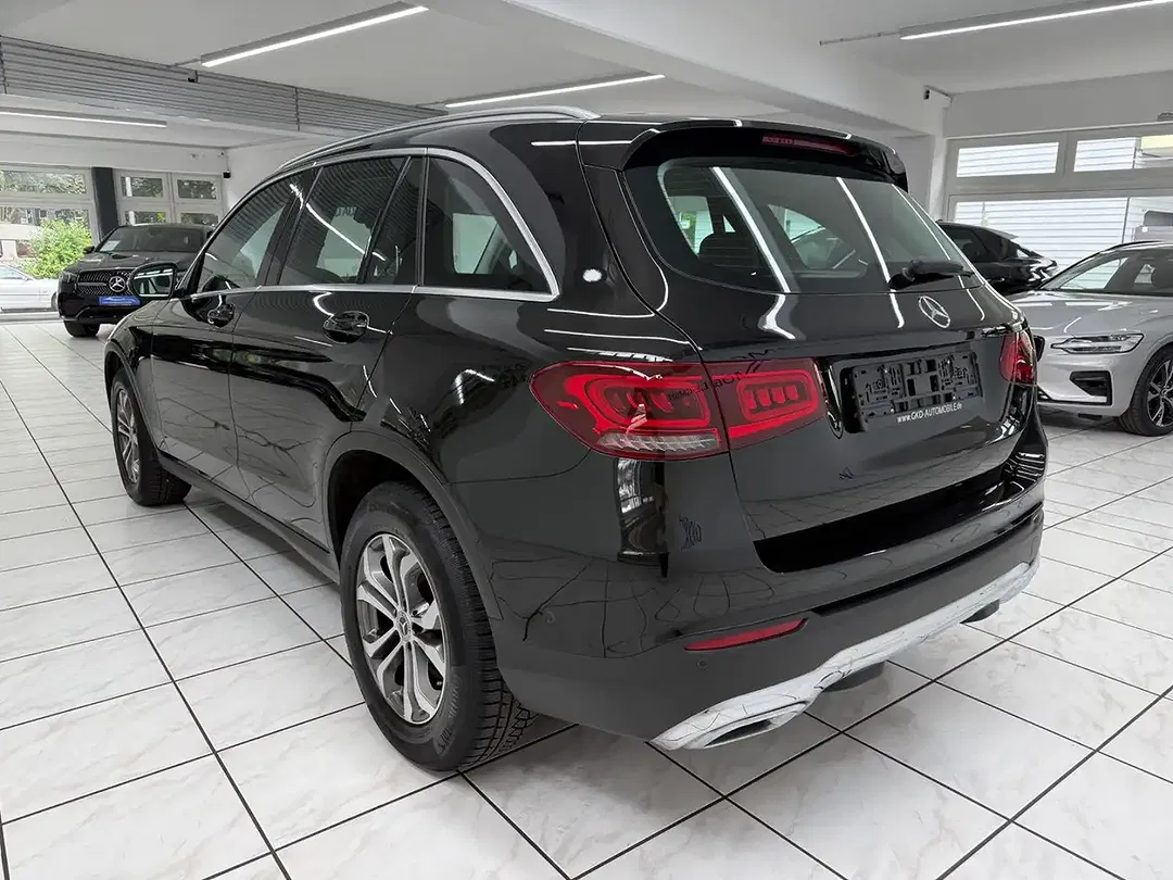 Mercedes-Benz GLC 220 4MATIC - Thumbnail 2