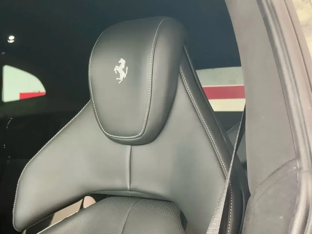 Ferrari Purosangue - Thumbnail 13
