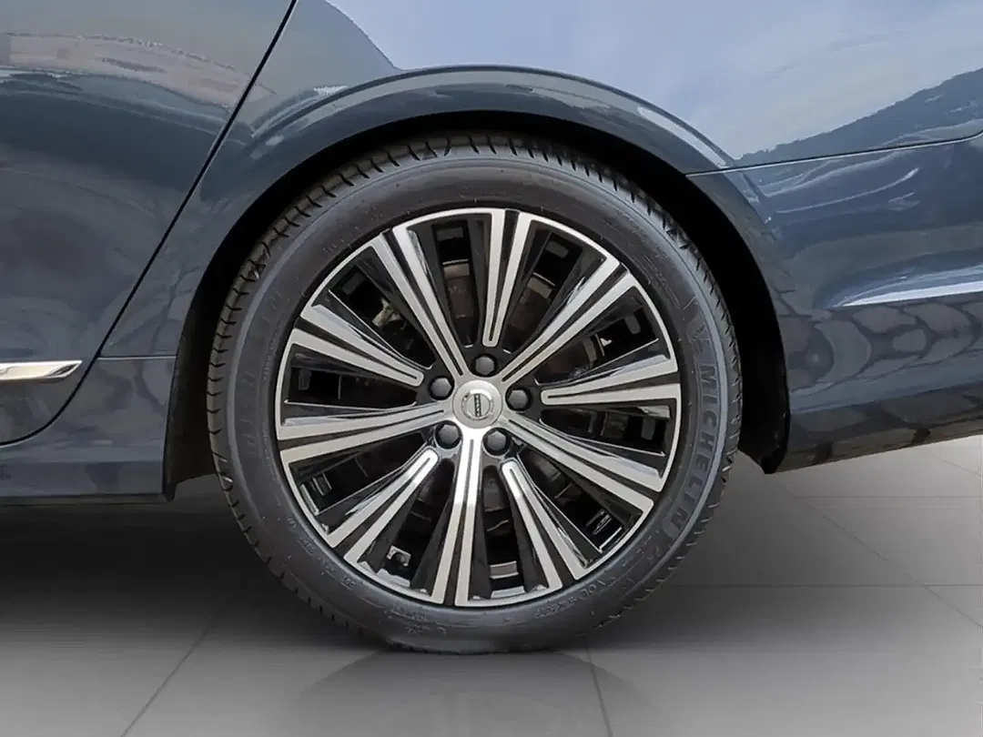 Volvo V90 T8 Recharge Ultimate Bright - Thumbnail 8