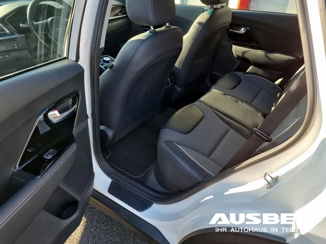 Kia Niro - Thumbnail 8