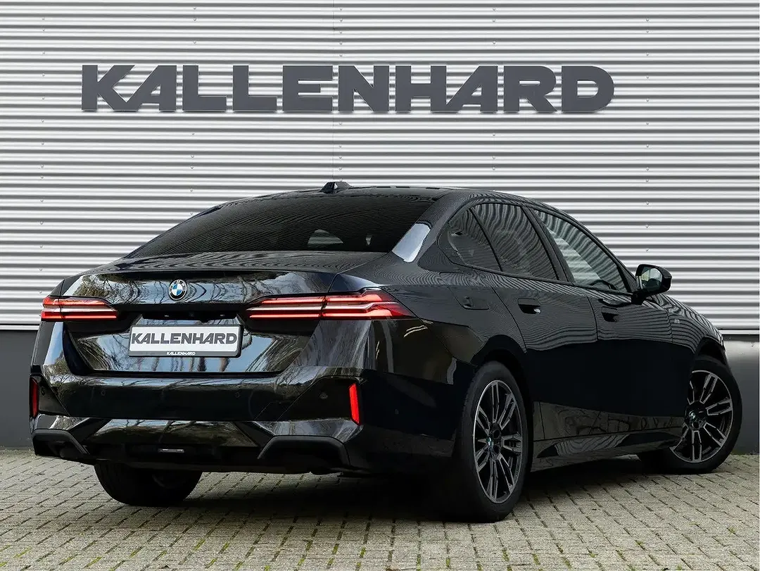 BMW 520 M Sport - Thumbnail 2
